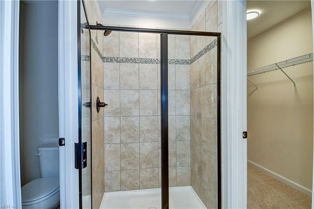 2068 Roger McClung LN, Virginia Beach, VA 23456