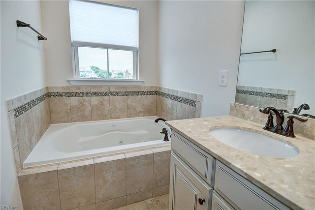 2068 Roger McClung LN, Virginia Beach, VA 23456