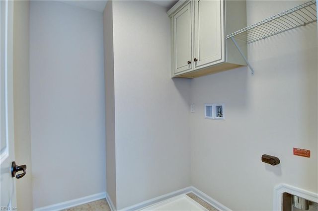 2068 Roger McClung LN, Virginia Beach, VA 23456