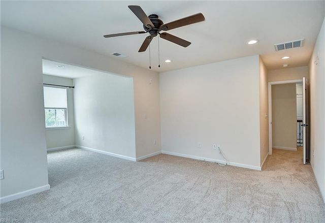 2068 Roger McClung LN, Virginia Beach, VA 23456