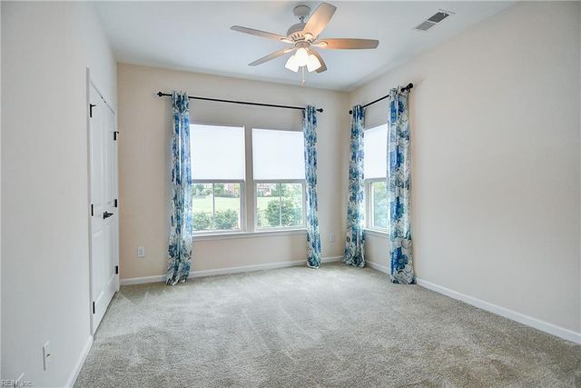 2068 Roger McClung LN, Virginia Beach, VA 23456