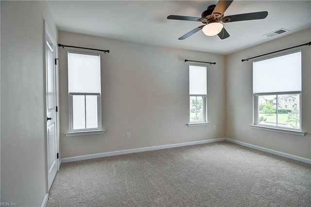 2068 Roger McClung LN, Virginia Beach, VA 23456