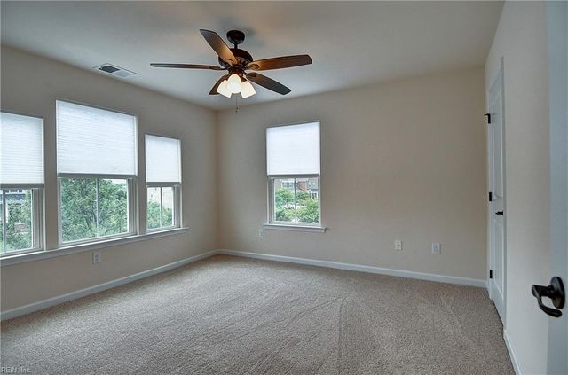 2068 Roger McClung LN, Virginia Beach, VA 23456