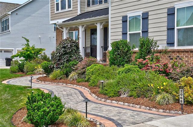 2068 Roger McClung LN, Virginia Beach, VA 23456