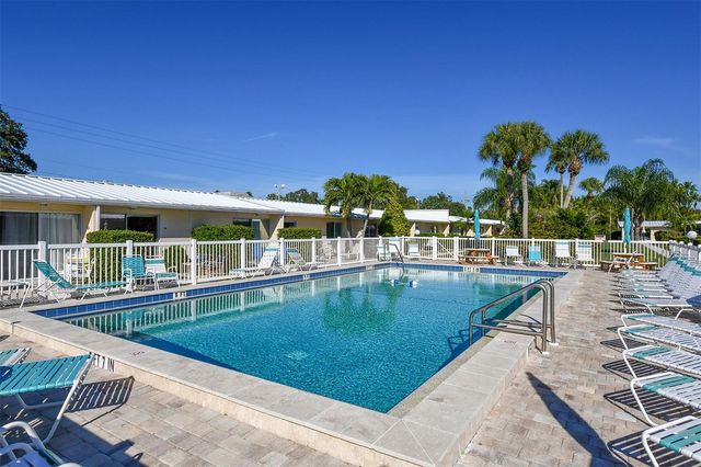 5830 MIDNIGHT PASS ROAD 32, Sarasota, FL 34242