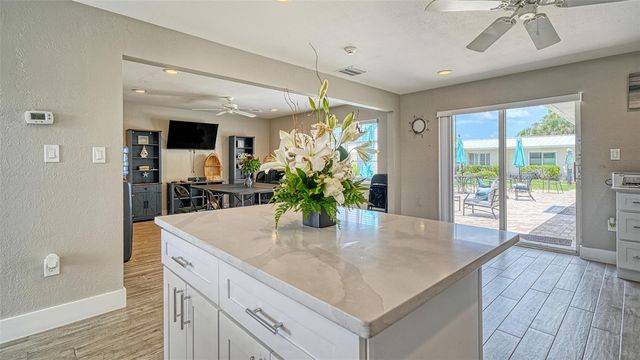 5830 MIDNIGHT PASS ROAD 32, Sarasota, FL 34242