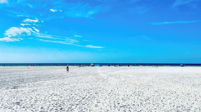 5830 MIDNIGHT PASS ROAD 32, Sarasota, FL 34242