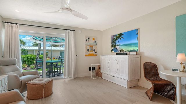 5830 MIDNIGHT PASS ROAD 32, Sarasota, FL 34242
