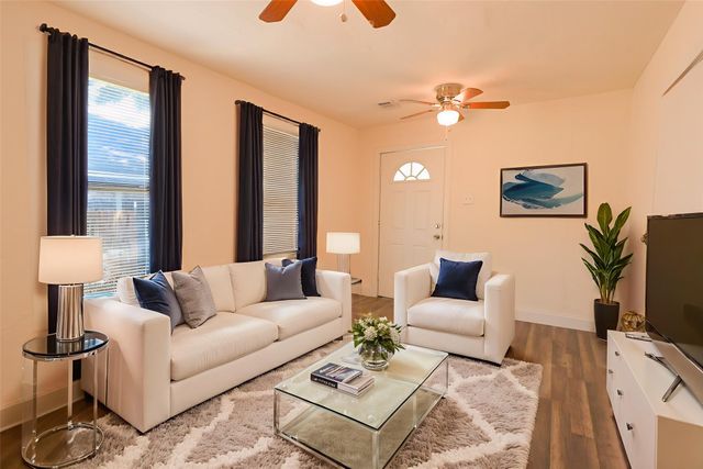 1205 E Richmond Avenue, Fort Worth, TX 76104