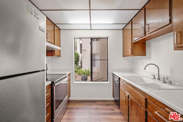 7105 Summertime Lane, Culver City, CA 90230