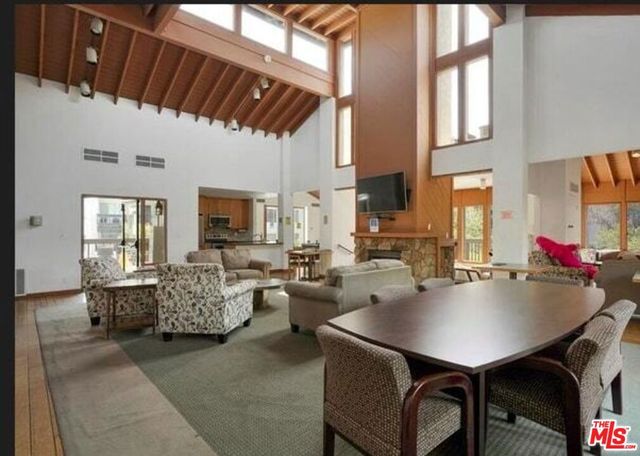 7105 Summertime Lane, Culver City, CA 90230