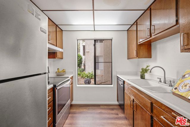 7105 Summertime Lane, Culver City, CA 90230