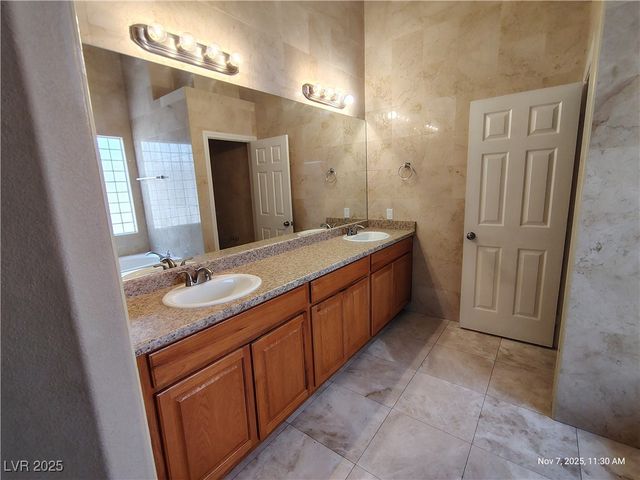 9160 VALLEY SPRING Court NA, Las Vegas, NV 89147