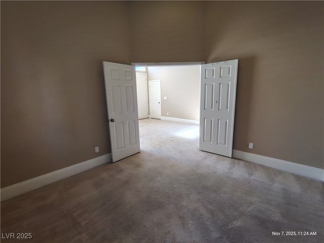 9160 VALLEY SPRING Court NA, Las Vegas, NV 89147