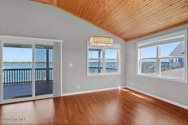 712 Channel Boulevard, Holly Ridge, NC 28445