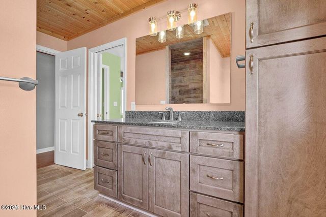 712 Channel Boulevard, Holly Ridge, NC 28445