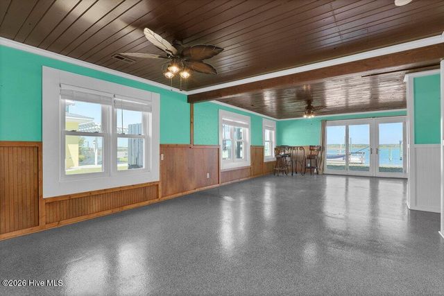 712 Channel Boulevard, Holly Ridge, NC 28445