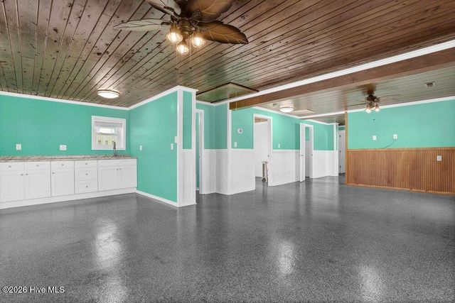 712 Channel Boulevard, Holly Ridge, NC 28445