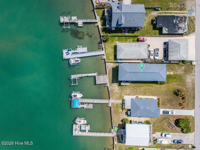 712 Channel Boulevard, Holly Ridge, NC 28445
