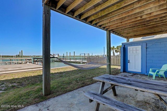 712 Channel Boulevard, Holly Ridge, NC 28445