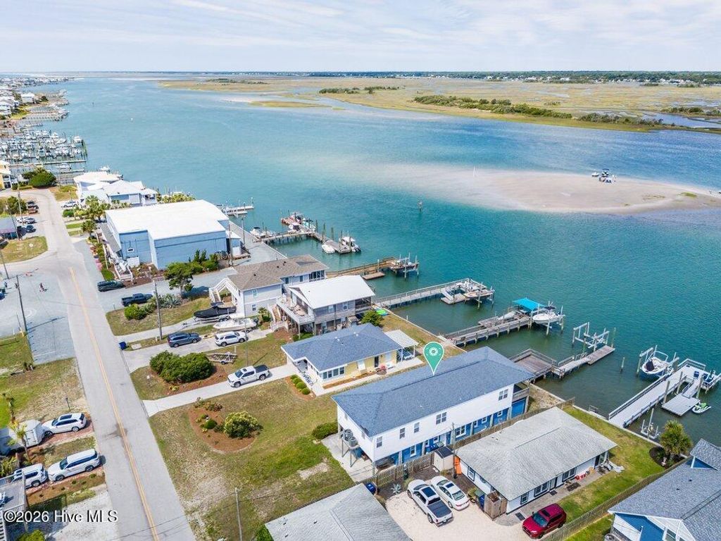 712 Channel Boulevard, Holly Ridge, NC 28445