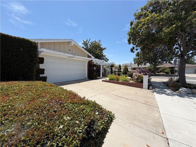 2512 W Fulcrum, Anaheim, CA 92804