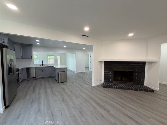 2512 W Fulcrum, Anaheim, CA 92804