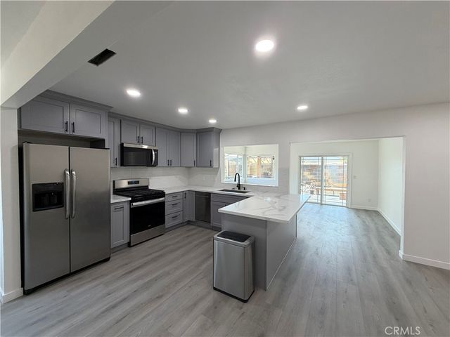2512 W Fulcrum, Anaheim, CA 92804