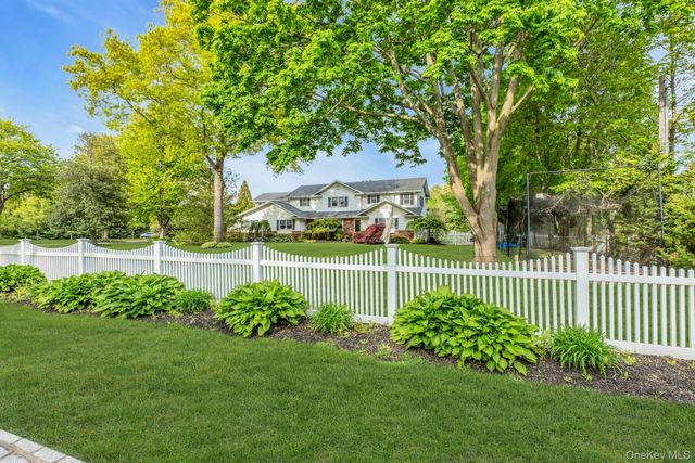 227 Gillette Avenue, Bayport, NY 11705