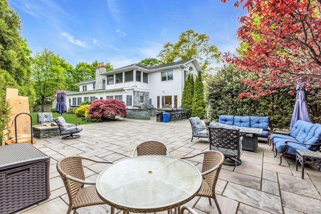 227 Gillette Avenue, Bayport, NY 11705