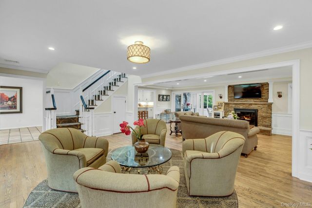 227 Gillette Avenue, Bayport, NY 11705