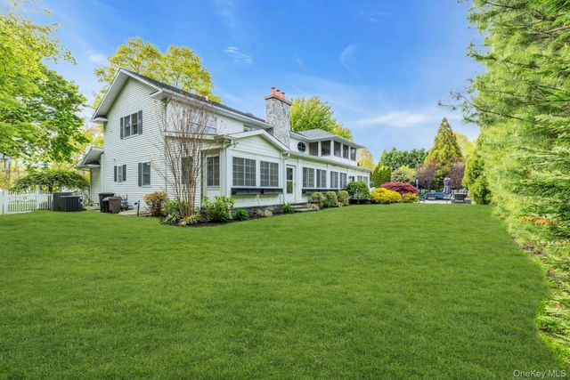 227 Gillette Avenue, Bayport, NY 11705