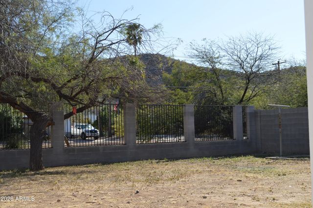 1531 W WOOD Drive, Phoenix, AZ 85029