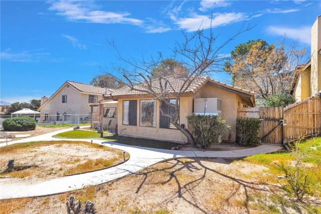 14652 Greenbriar Drive, Helendale, CA 92342