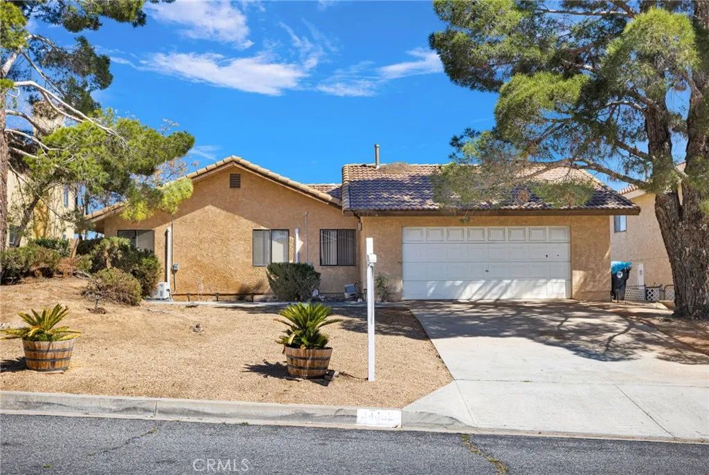 14652 Greenbriar Drive, Helendale, CA 92342