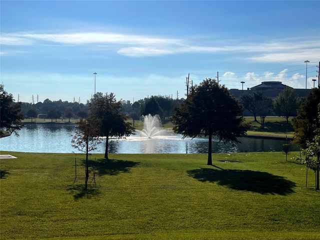 5723 Ames Crossing, Sugar Land, TX 77479