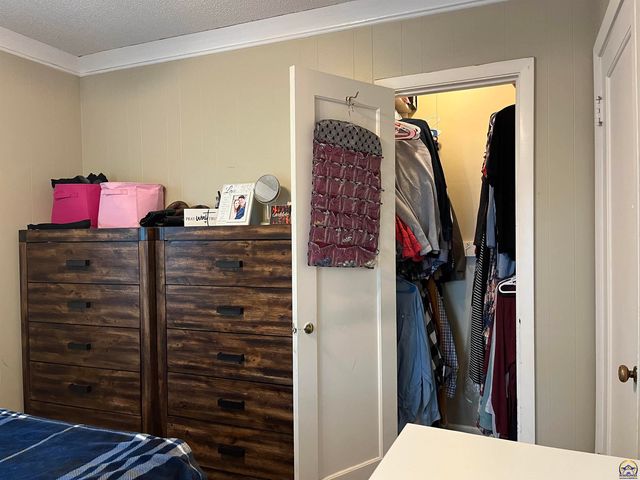 624 SW Grandview AVE, Topeka, KS 66606