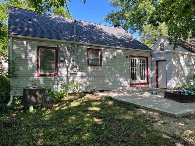 624 SW Grandview AVE, Topeka, KS 66606
