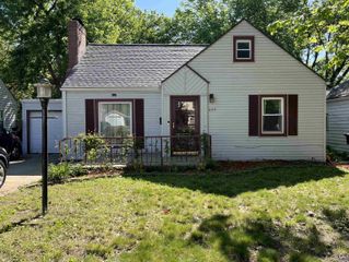 624 SW Grandview AVE, Topeka, KS 66606