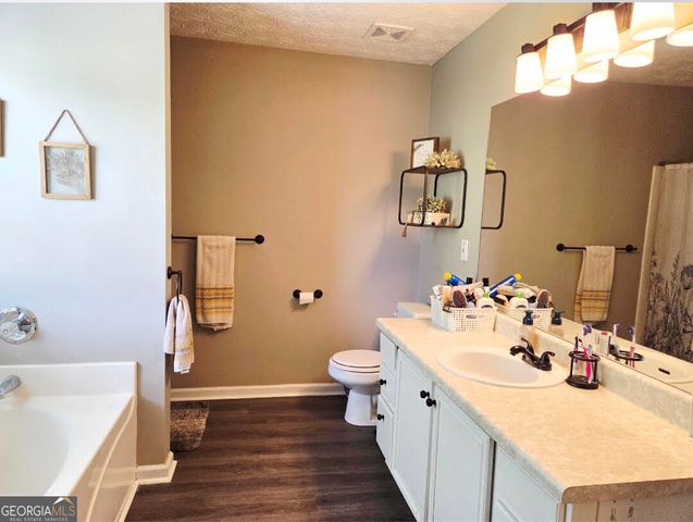 137 Meadow View Drive, Jackson, GA 30233