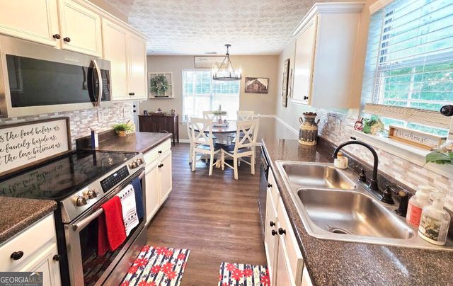 137 Meadow View Drive, Jackson, GA 30233