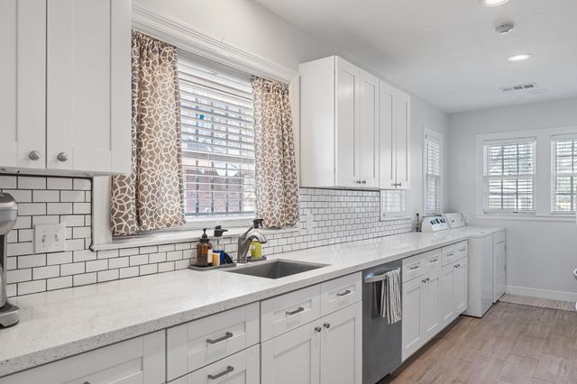 1890 TUTWILER AVE, Memphis, TN 38107