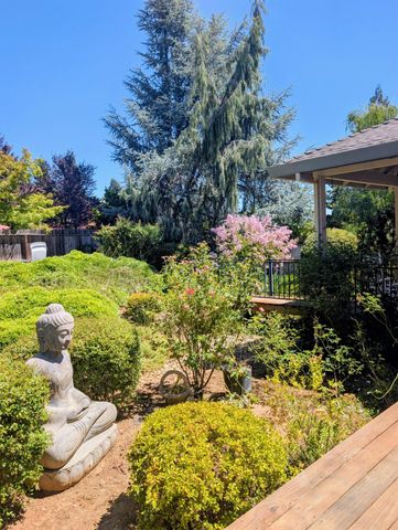 12422 Jeremiah Dr, Auburn, CA 95603