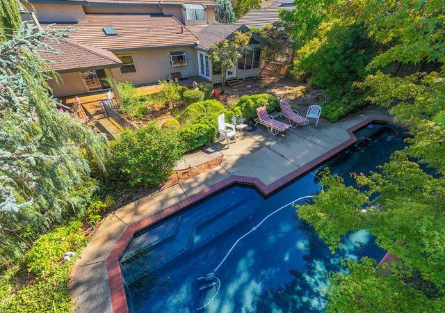 12422 Jeremiah Dr, Auburn, CA 95603