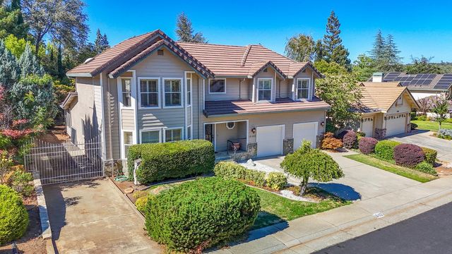12422 Jeremiah Dr, Auburn, CA 95603