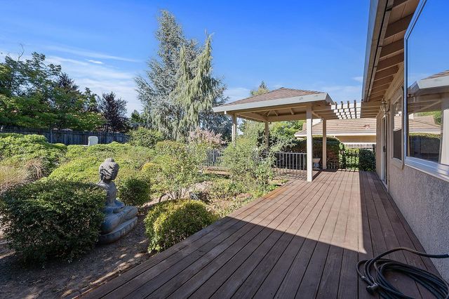 12422 Jeremiah Dr, Auburn, CA 95603