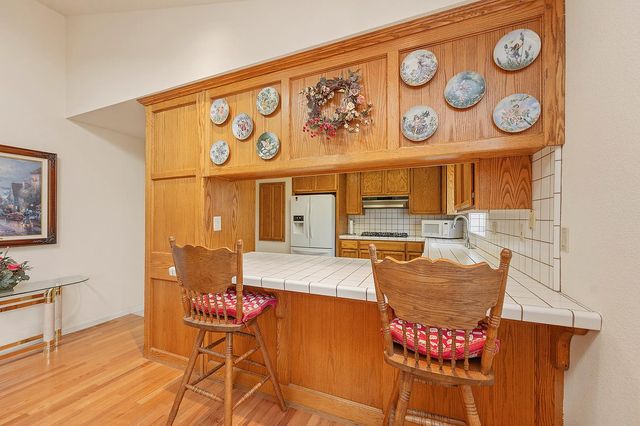 12422 Jeremiah Dr, Auburn, CA 95603
