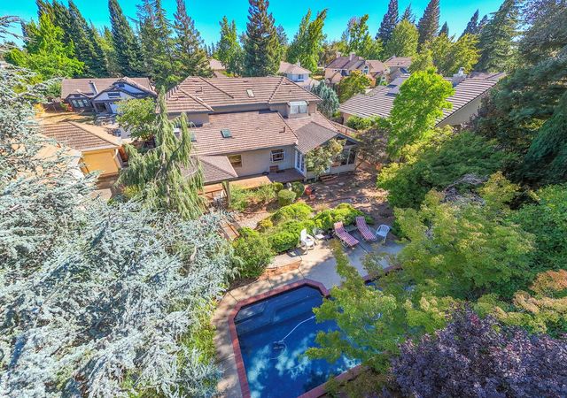 12422 Jeremiah Dr, Auburn, CA 95603