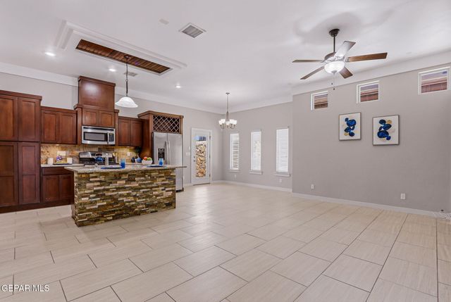 3877 Loma Dante Drive, El Paso, TX 79938