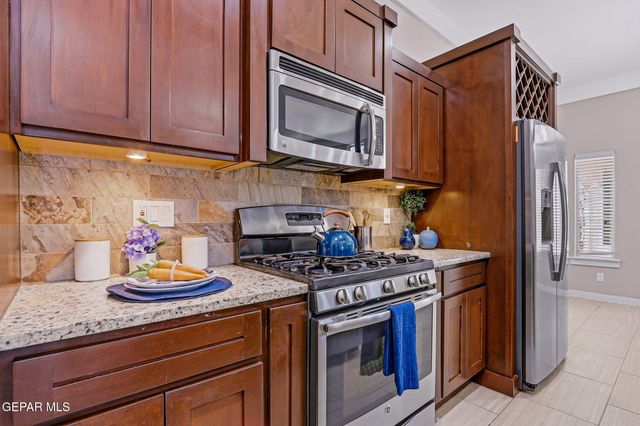 3877 Loma Dante Drive, El Paso, TX 79938